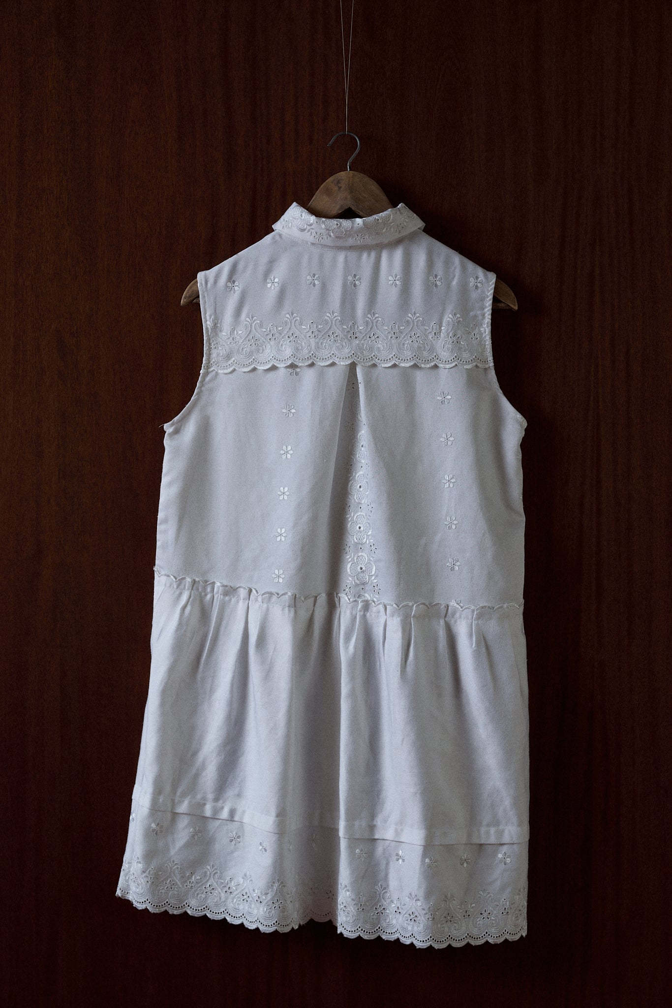 Embroidery Astorga Sleevless Dress