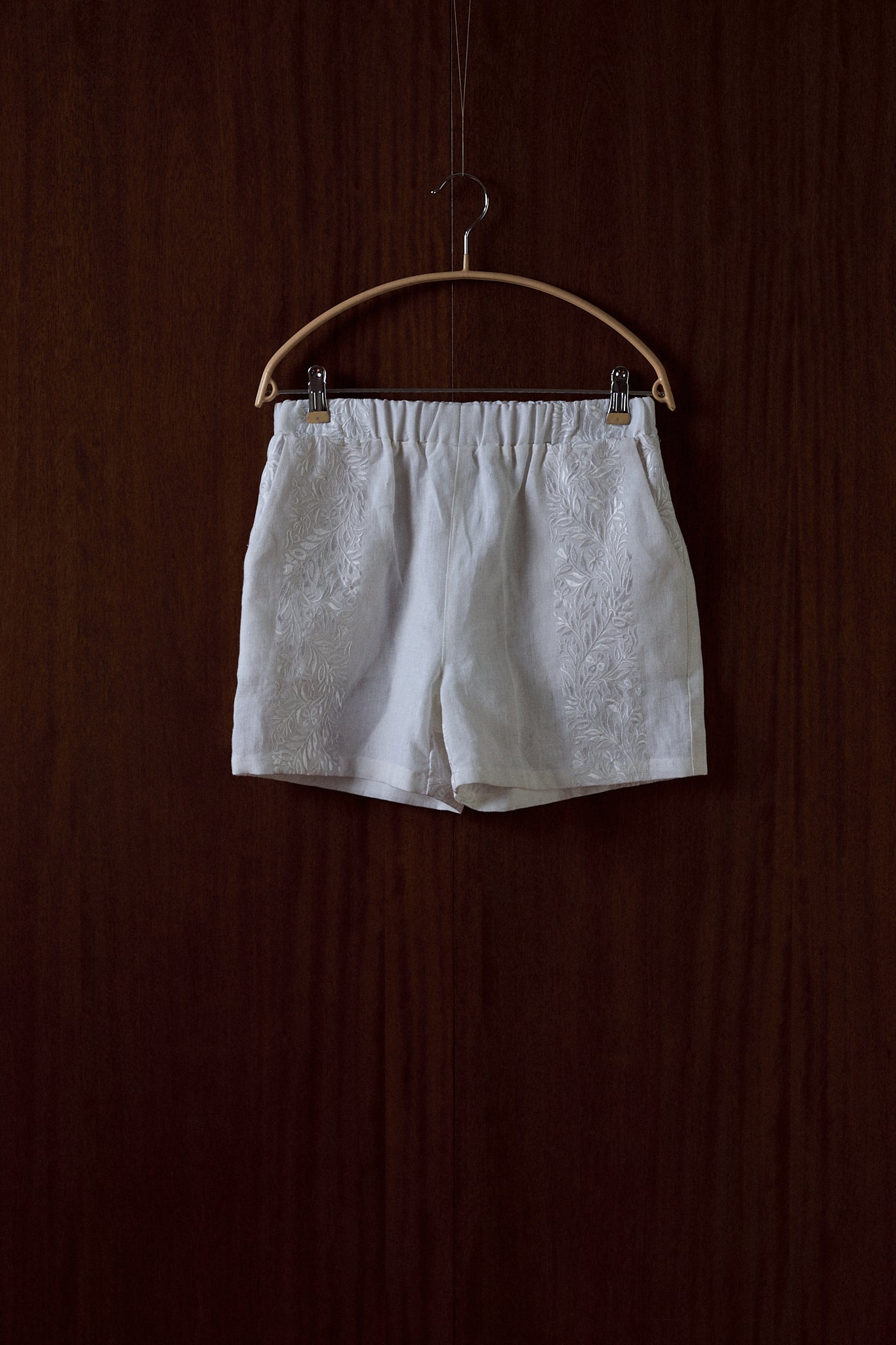 Embroidery Magnolia Short