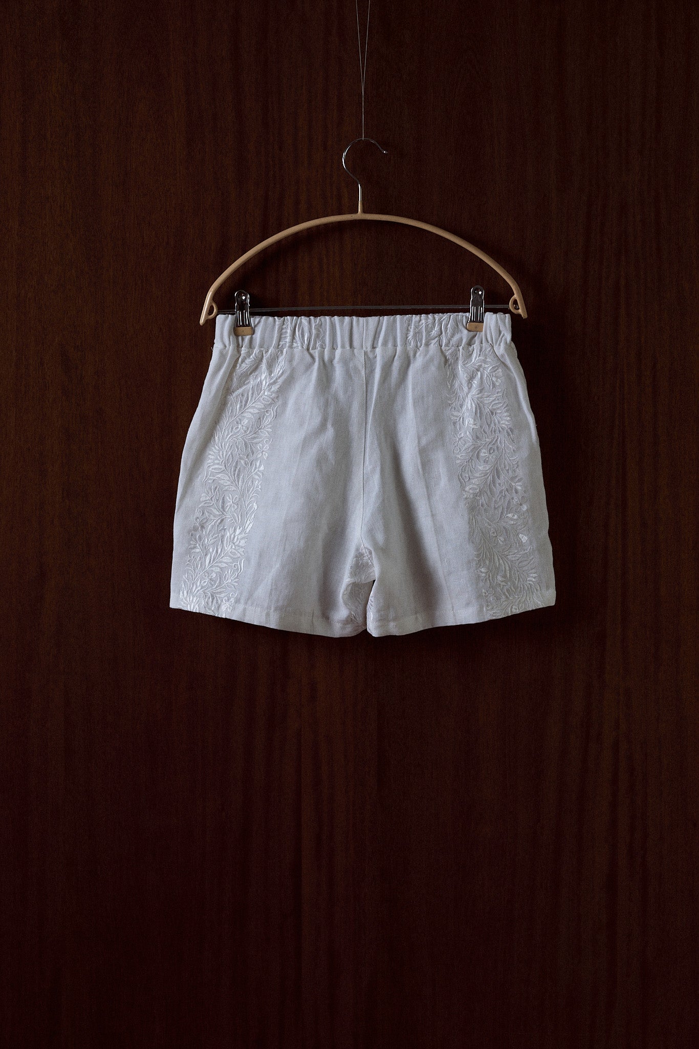 Embroidery Magnolia Short